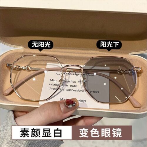 Do not pick the face shape without makeup and color-changing glasses, women can be equipped with high-value polygonal anti-ultraviolet optical flat lenses