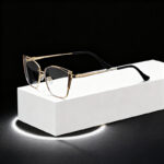 O1CN01hwh87A1Eaaqm2aOTI_2200804660368-0-cib.jpg Metal blue light blocking glasses frames, export style, personalized cat-eye flat lenses, European and American lenses, prescription frames and frames